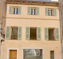 St Tropez luxury townhouse - Image 1