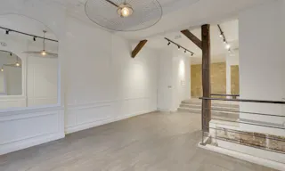 Premium Boutique in Le Marais - Image 10