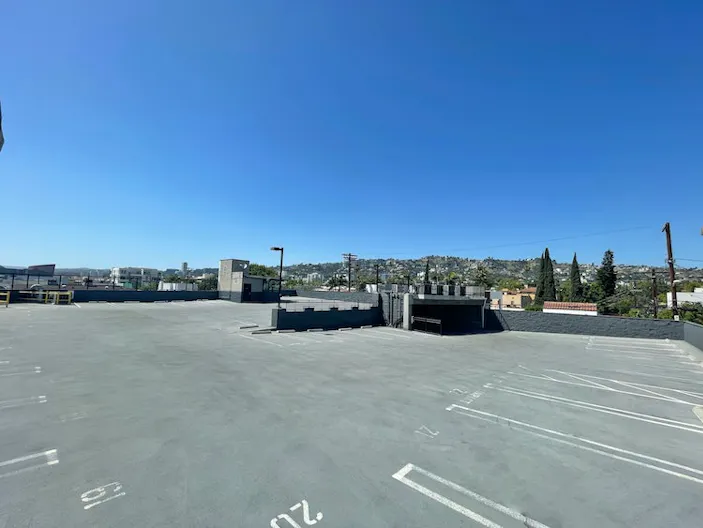 Unique Multi-Floor & Rooftop Melrose Space - Image 3