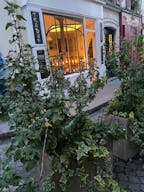 Café space in Montmartre - Image 1