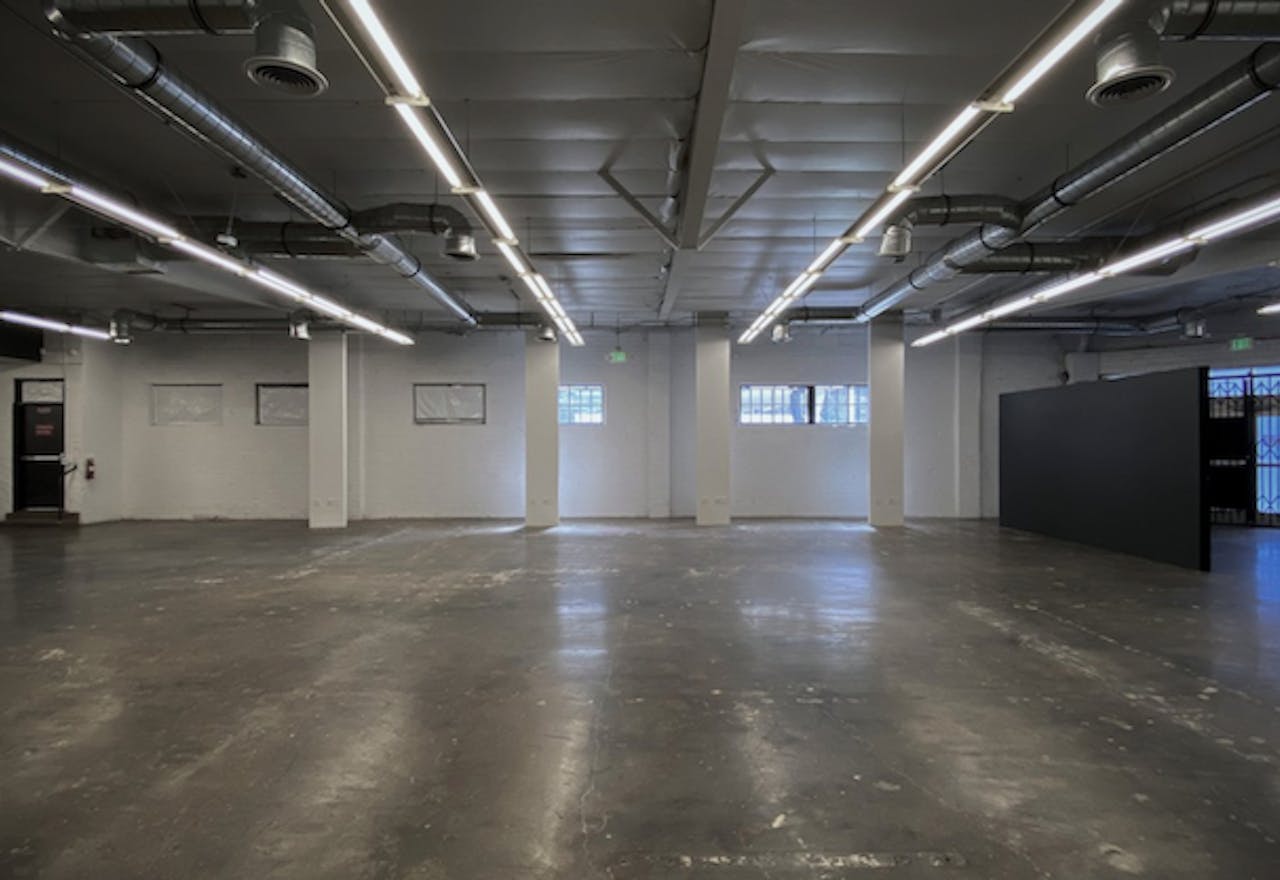 Large Commercial Street Level Venue In Downtown Santa Monica - Image 2