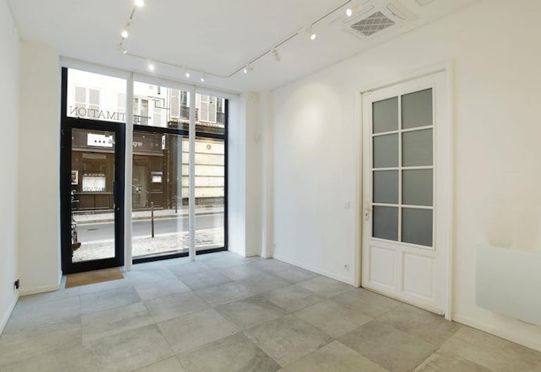 POP UP SPACE IN MADELEINE AREA - Image 1