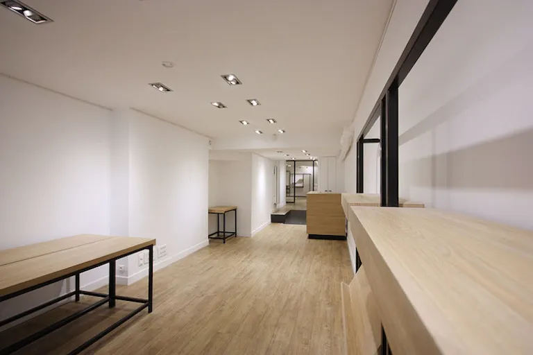 White box pop-up space Rue Debelleyme - Image 3
