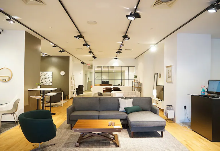 Spacious Retail Space in Dumbo - Image 1