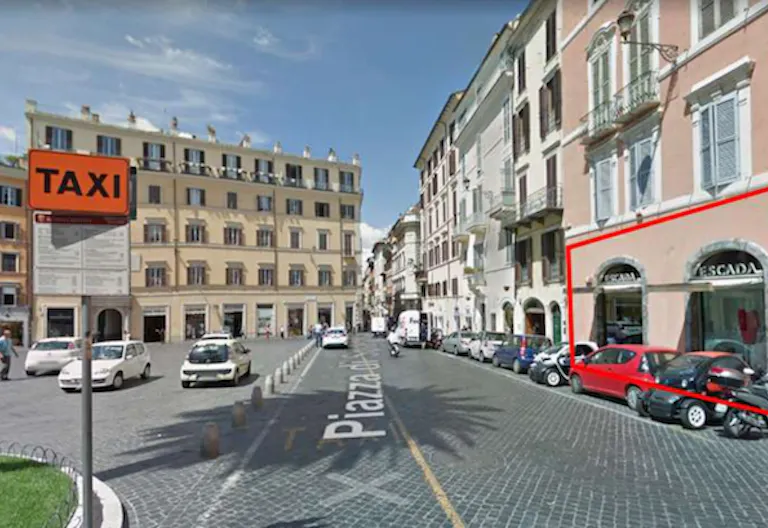 AAA-space on Piazza di Spagna - Image 3
