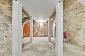 Beautiful space in Le Marais - Image 9